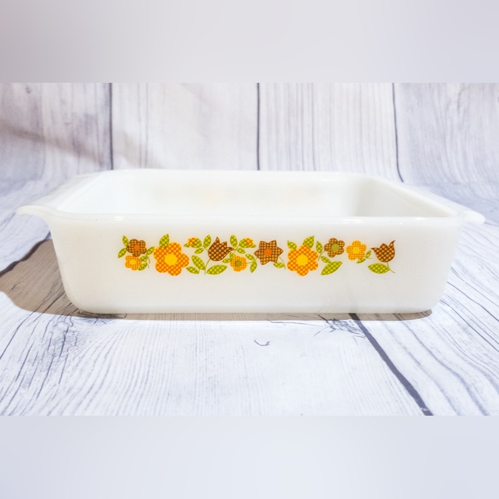 Anchor Hocking Fire King Gingham Flowers Plaid Casserole Baking Dish 8 inch